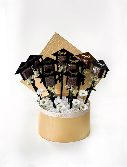 Graduation Chocolate Box 2025 – Elegant Gift by Plumeria