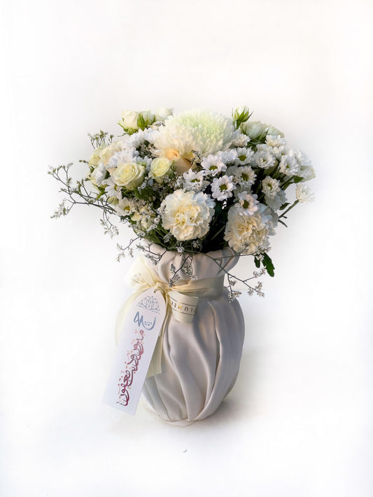Elegant Fresh Flower Vase – Hajj Gift by Plumeria
